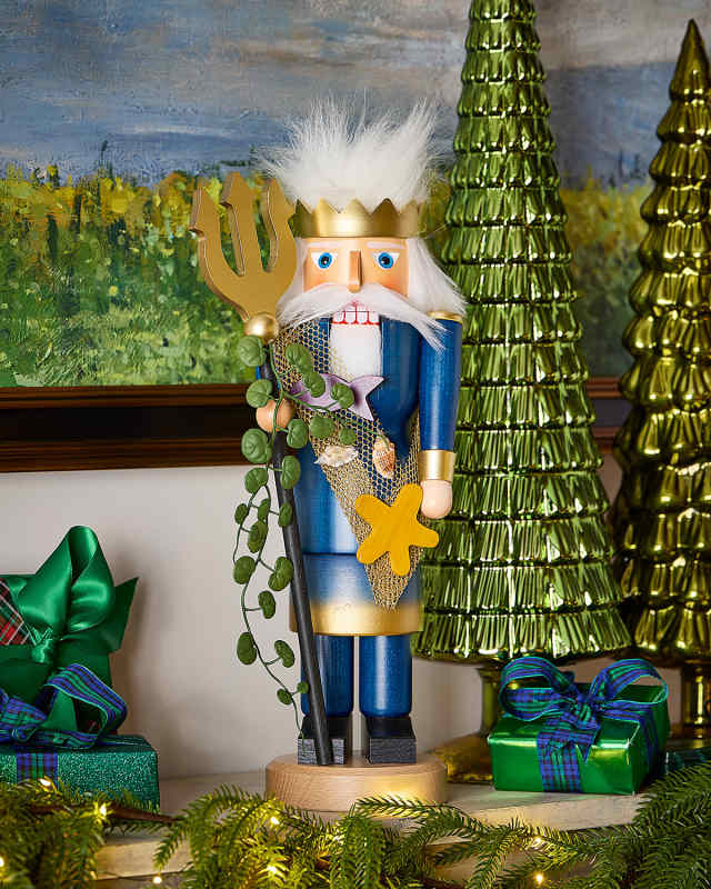 Neptune Nutcracker